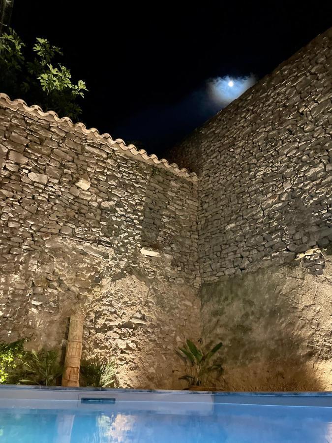 La Maison Du Puits Cesseras Buitenkant foto